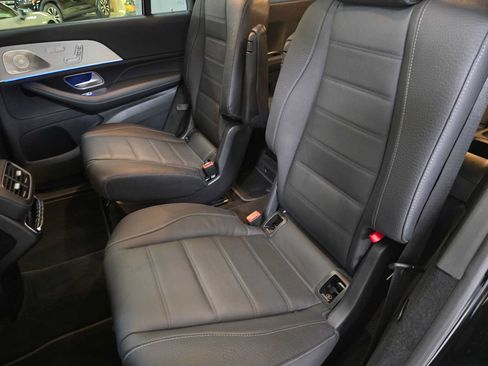 Certified 2025 Mercedes-Benz GLS 450 4MATIC image 21