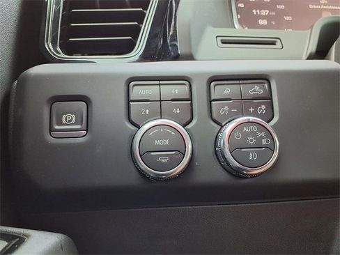Used 2024 GMC Sierra 1500 AT4 w/ AT4 Premium Package image 13