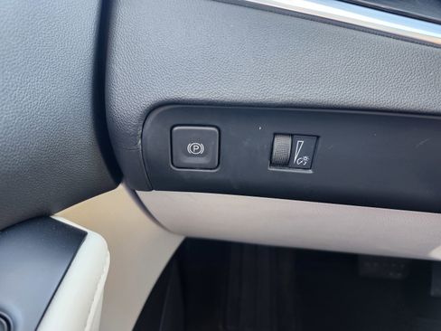 Used 2023 Buick Enclave Essence w/ Experience Buick Package image 17