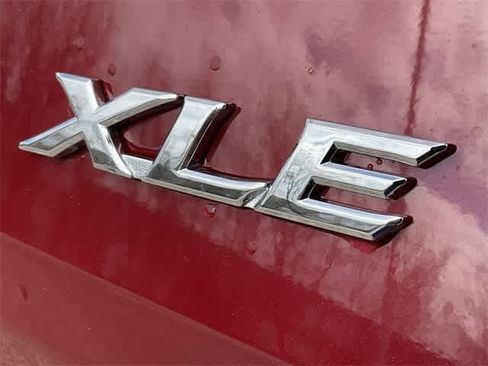 New 2026 Toyota Sienna XLE image 11