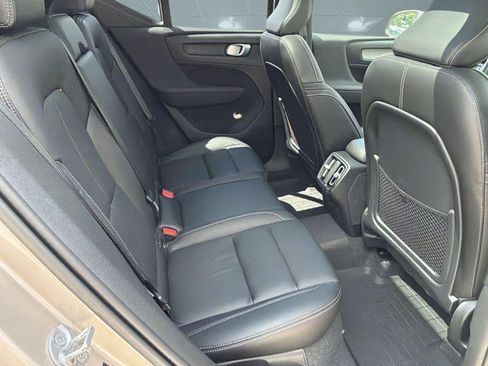 Certified 2023 Volvo XC40 B5 Plus w/ Protection Package Premier AWD/4WD image 29