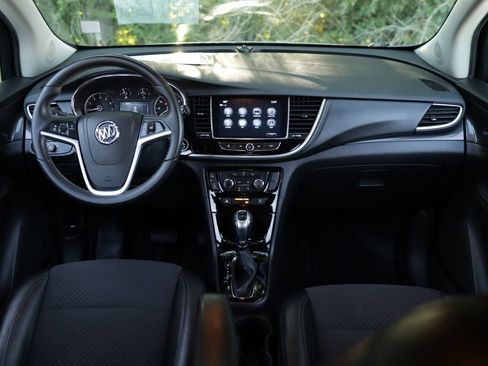 Used 2021 Buick Encore Preferred w/ Safety Package II AWD/4WD image 18