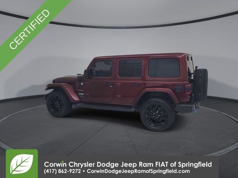 Used 2022 Jeep Wrangler Unlimited Sahara w/ Cold Weather Group AWD/4WD image 15