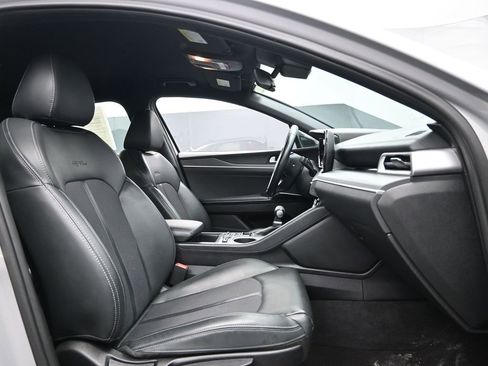 Used 2024 Kia K5 GT-Line image 33