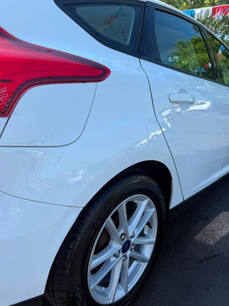 Used 2017 Ford Focus SE FWD image 12