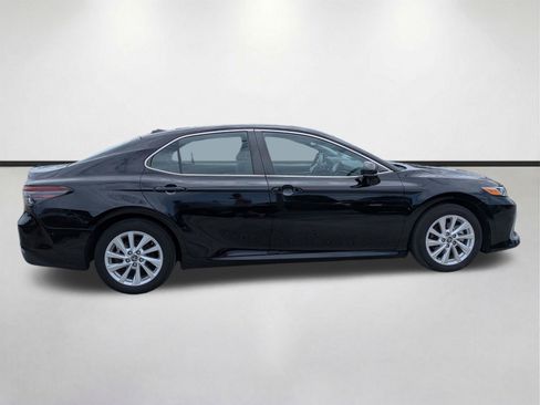 Used 2024 Toyota Camry LE FWD image 3
