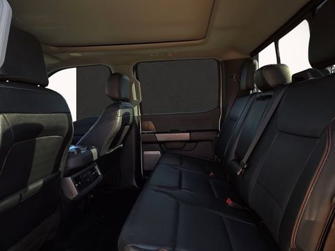 Used 2023 Ford F250 Lariat w/ Lariat Ultimate Package AWD/4WD image 8