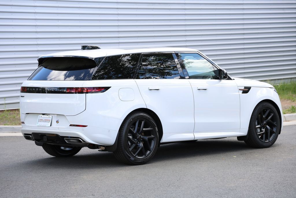New 2026 Land Rover Range Rover Sport Dynamic SE AWD/4WD image 4
