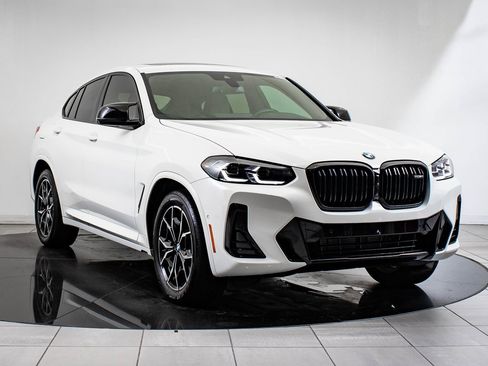 Used 2024 BMW X4 M40i w/ Premium Package image 12