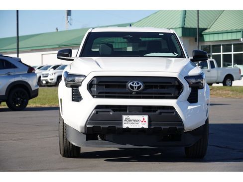 Used 2024 Toyota Tacoma SR image 8