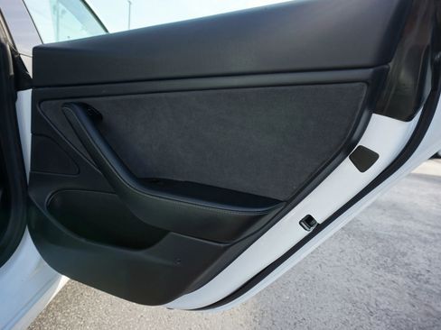 Used 2019 Tesla Model 3 Long Range image 11