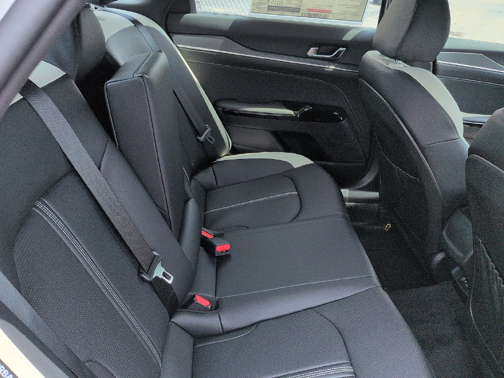 New 2026 Kia K5 GT-Line image 8