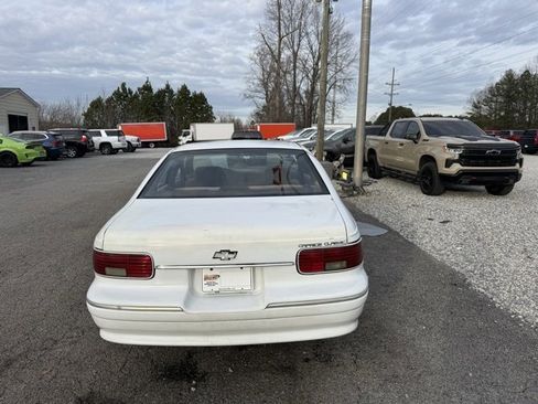 Used 1996 Chevrolet Caprice Classic image 4
