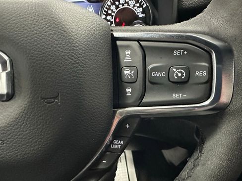 Used 2025 RAM 1500 Laramie AWD/4WD image 20
