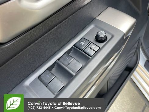 Used 2022 Toyota Tundra SR5 w/ SR5 Convenience Package AWD/4WD image 19