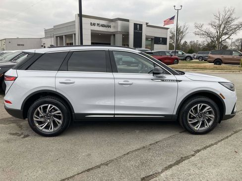 New 2026 Lincoln Corsair Premiere image 2