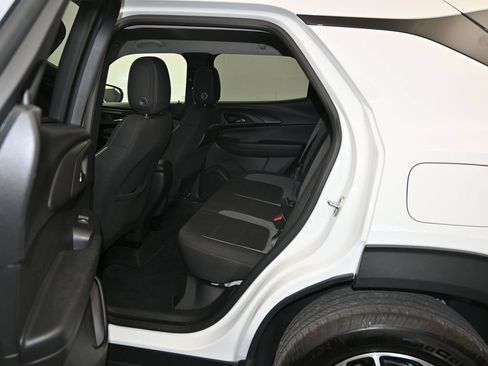 Used 2025 Chevrolet TrailBlazer LT FWD image 21