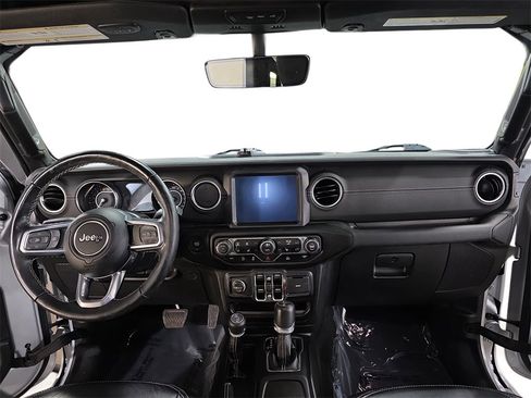 Used 2022 Jeep Gladiator Overland w/ Popular Equipment Package image 9