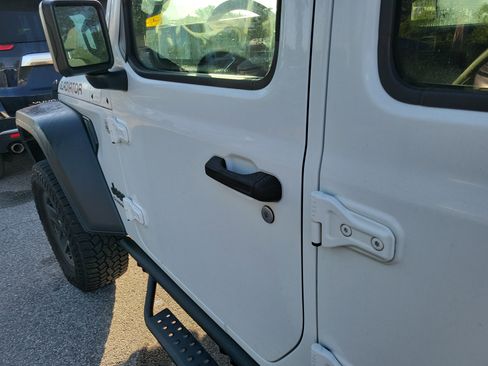 Used 2020 Jeep Gladiator Sport w/ Quick Order Package 24S image 25