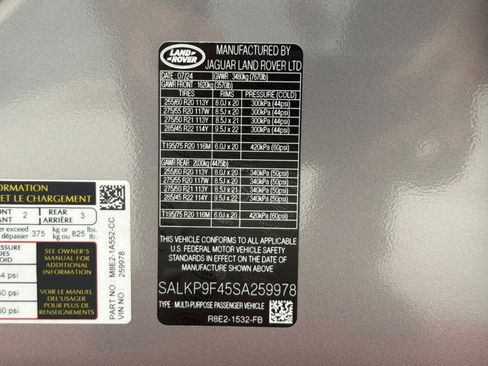 Used 2025 Land Rover Range Rover SE AWD/4WD image 28