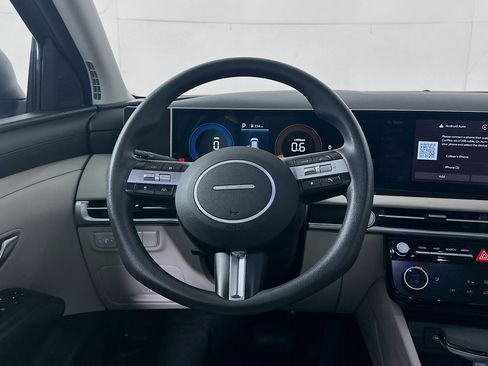 Used 2025 Hyundai Tucson SEL image 18