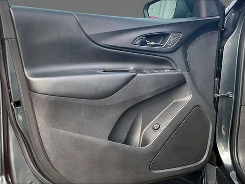 Certified 2018 Chevrolet Equinox LT FWD image 16