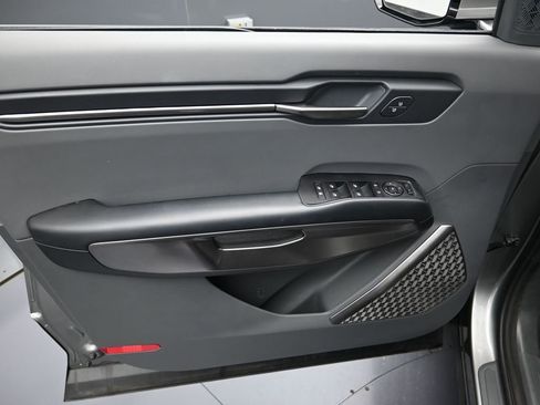 Used 2025 Kia EV9 Light RWD image 10