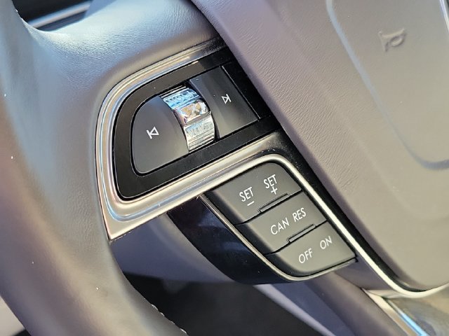 Certified 2019 Lincoln Nautilus Reserve FWD image 27