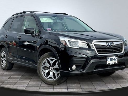 Used 2021 Subaru Forester Premium AWD/4WD image 3