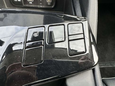 Certified 2024 Kia Sportage EX w/ EX Premium Package image 27