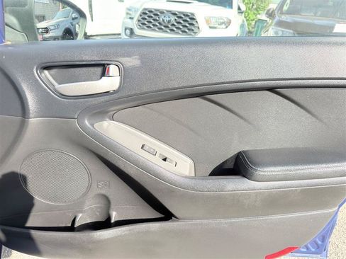 Used 2017 Kia Forte LX FWD image 20