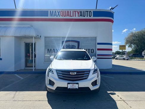 Used 2018 Cadillac XT5 Luxury w/ Driver Awareness Package AWD/4WD image 8