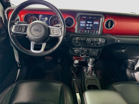 Used 2021 Jeep Gladiator Rubicon AWD/4WD image 2
