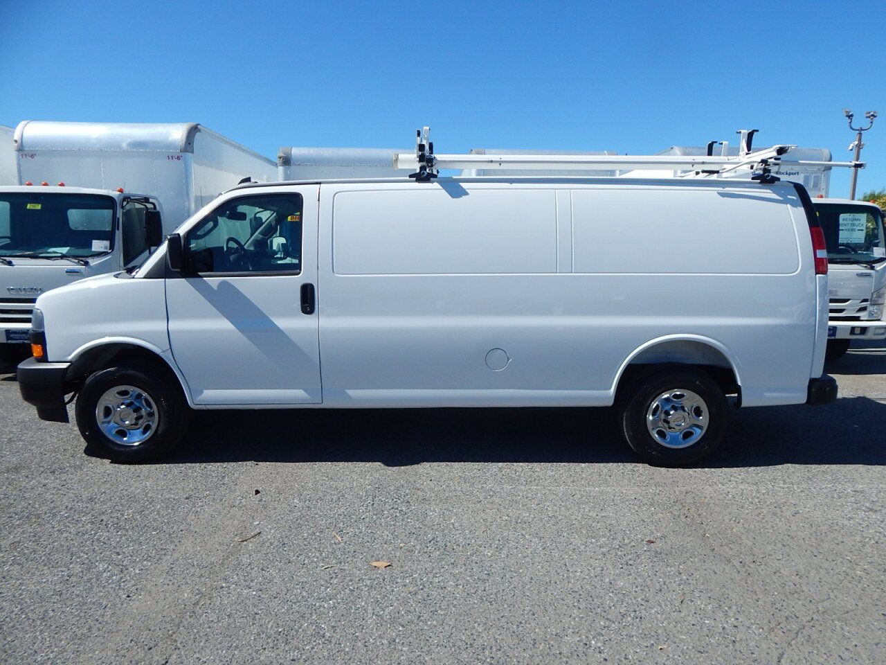 Used 2025 Chevrolet Express 2500 Extended w/ Communications Package RWD image 5