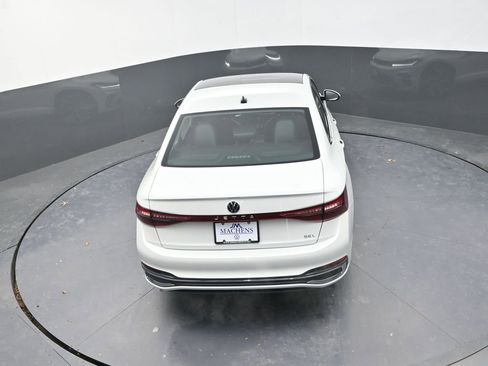 New 2026 Volkswagen Jetta SEL FWD image 18