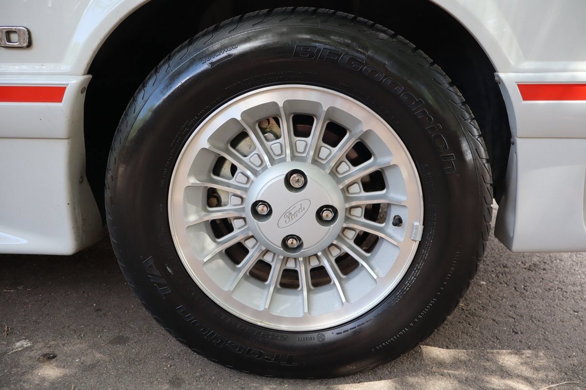 Used 1988 Ford Mustang GT RWD image 41