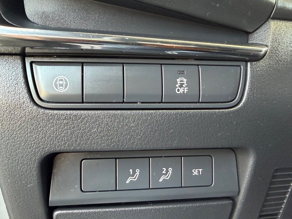 Used 2019 MAZDA MAZDA3 AWD Hatchback w/ Premium Pkg image 12