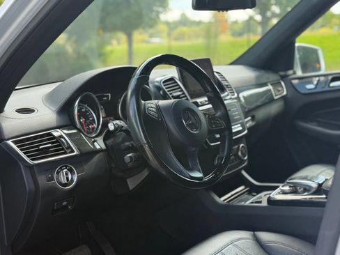 Used 2018 Mercedes-Benz GLS 450 4MATIC image 11