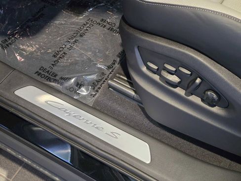 New 2026 Porsche Cayenne S AWD/4WD image 23
