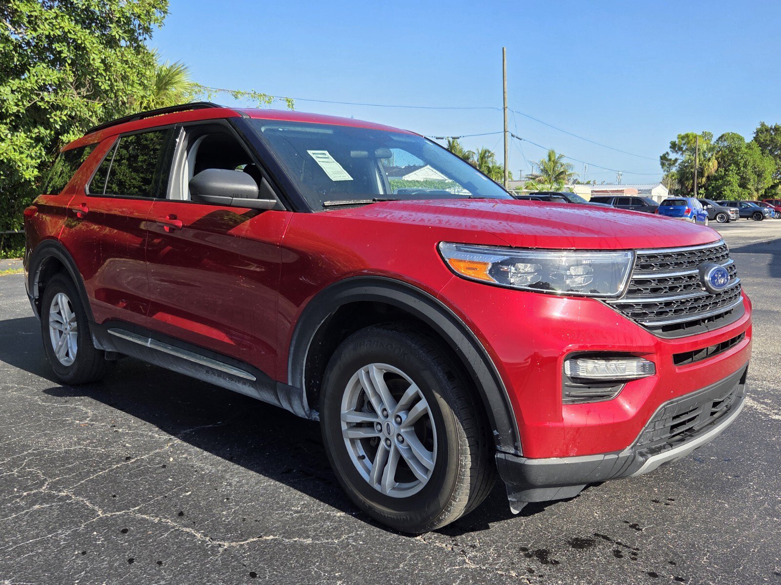 Used 2023 Ford Explorer XLT w/ Equipment Group 202A AWD/4WD image 7