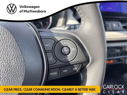 Used 2023 Toyota RAV4 XLE Premium image 17