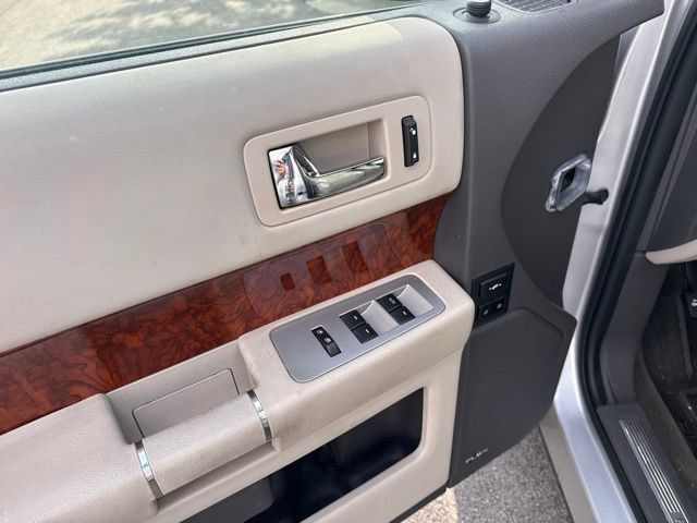 Used 2012 Ford Flex Limited FWD image 8
