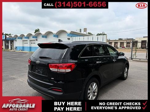 Used 2016 Kia Sorento AWD w/ LX Convenience Package image 5