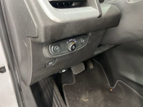 Used 2020 GMC Terrain SLT w/ Preferred Package image 16