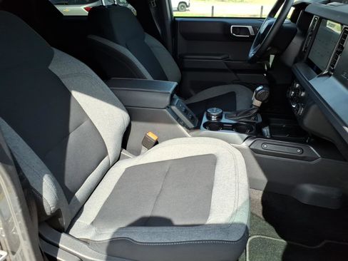 Used 2025 Ford Bronco Big Bend image 16