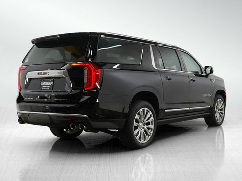 Used 2022 GMC Yukon XL Denali image 6