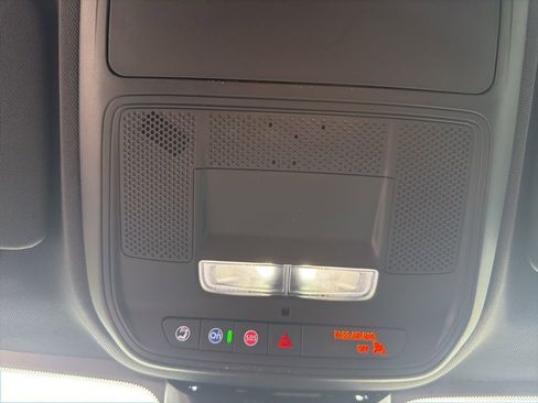 New 2026 Chevrolet Equinox LT w/ Convenience Package II image 18