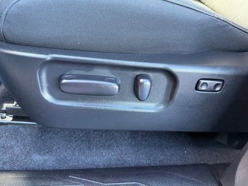 Used 2022 Toyota Tacoma TRD Off-Road w/ TRD Premium Off Road Package image 15