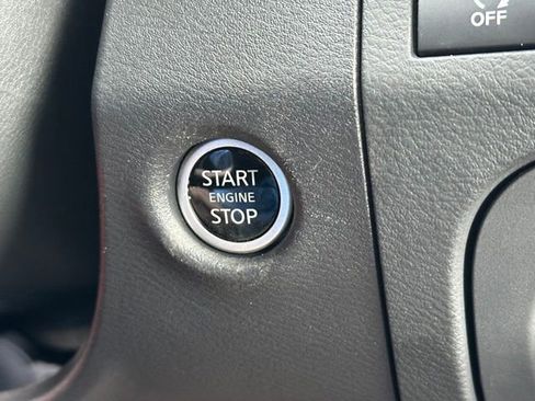 Used 2025 Nissan Frontier PRO-4X image 17