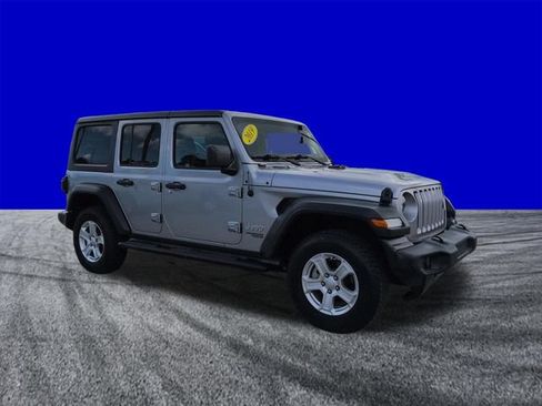 Used 2019 Jeep Wrangler Unlimited Sport S AWD/4WD image 2